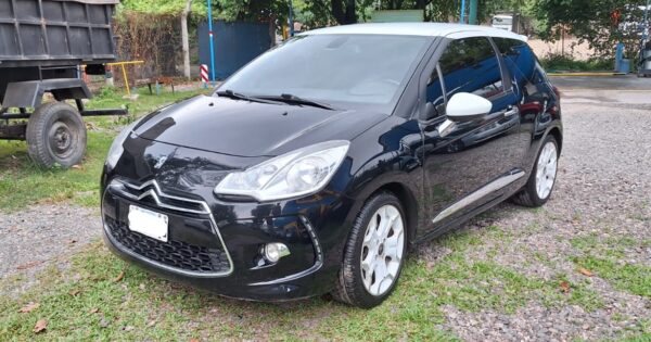 DS3 1.6 THP SPORT CHIC  2014 - 119.000 km