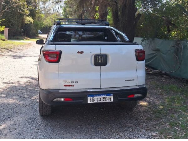 Fiat Toro 2.0TDI Freedom 4X2 2017 167.931 Km - Imagen 5