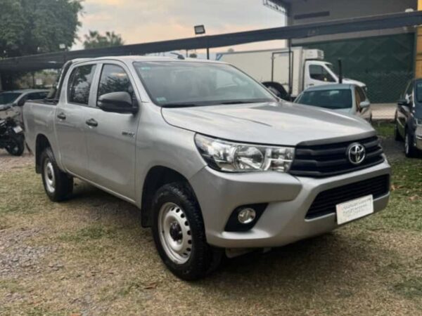 Toyota Hilux 2.4 DC 4X2 TDI DX  2021  75.000 Km - Imagen 4