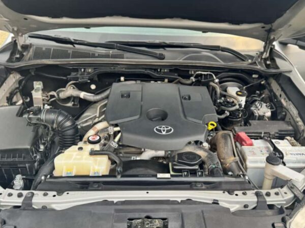 Toyota Hilux 2.4 DC 4X2 TDI DX  2021  75.000 Km - Imagen 9