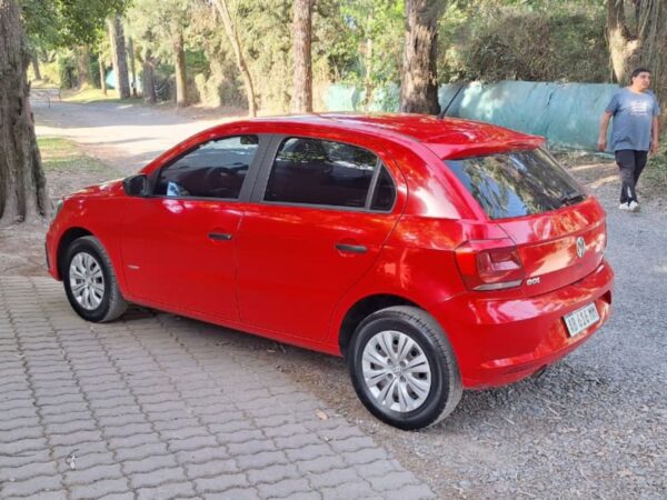 VW GOL TREND 1.6 5 P L/17 2017 94.474 KM - Imagen 5