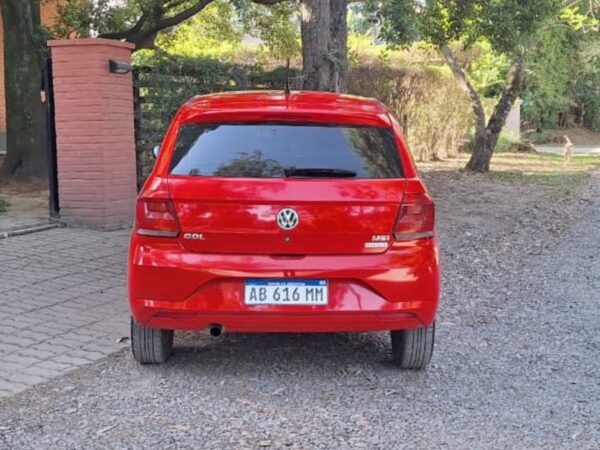 VW GOL TREND 1.6 5 P L/17 2017 94.474 KM - Imagen 6