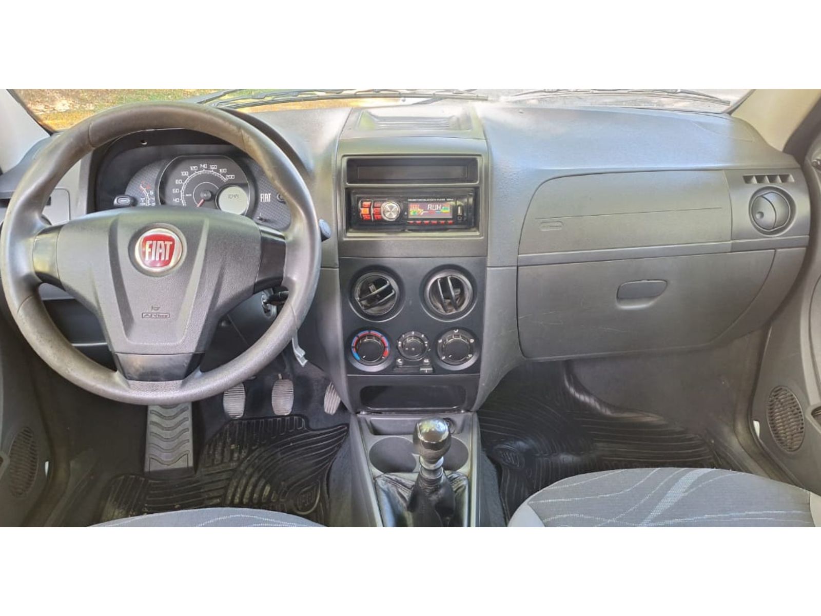 z FIAT PALIO 1.4 5 P FIRE L/14 CONFORT SE 2016 146.640 KM - Imagen 7