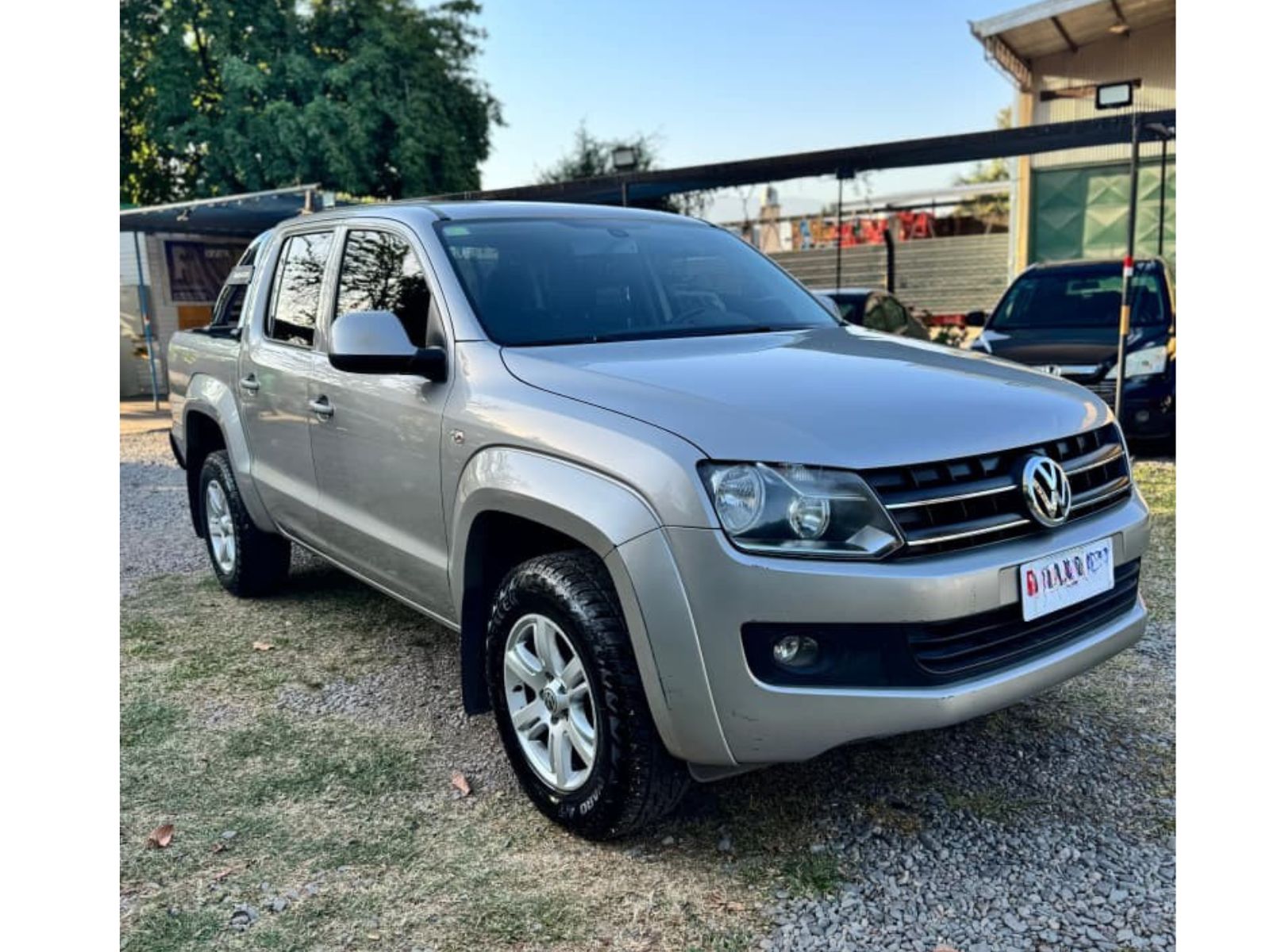 VOLKSWAGEN AMAROK 20TD 4X2 DC TRENDLINE AT 2016 240.000 KM - Imagen 3