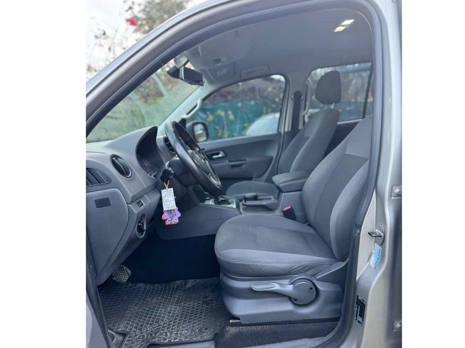 VOLKSWAGEN AMAROK 20TD 4X2 DC TRENDLINE AT 2016 240.000 KM - Imagen 8