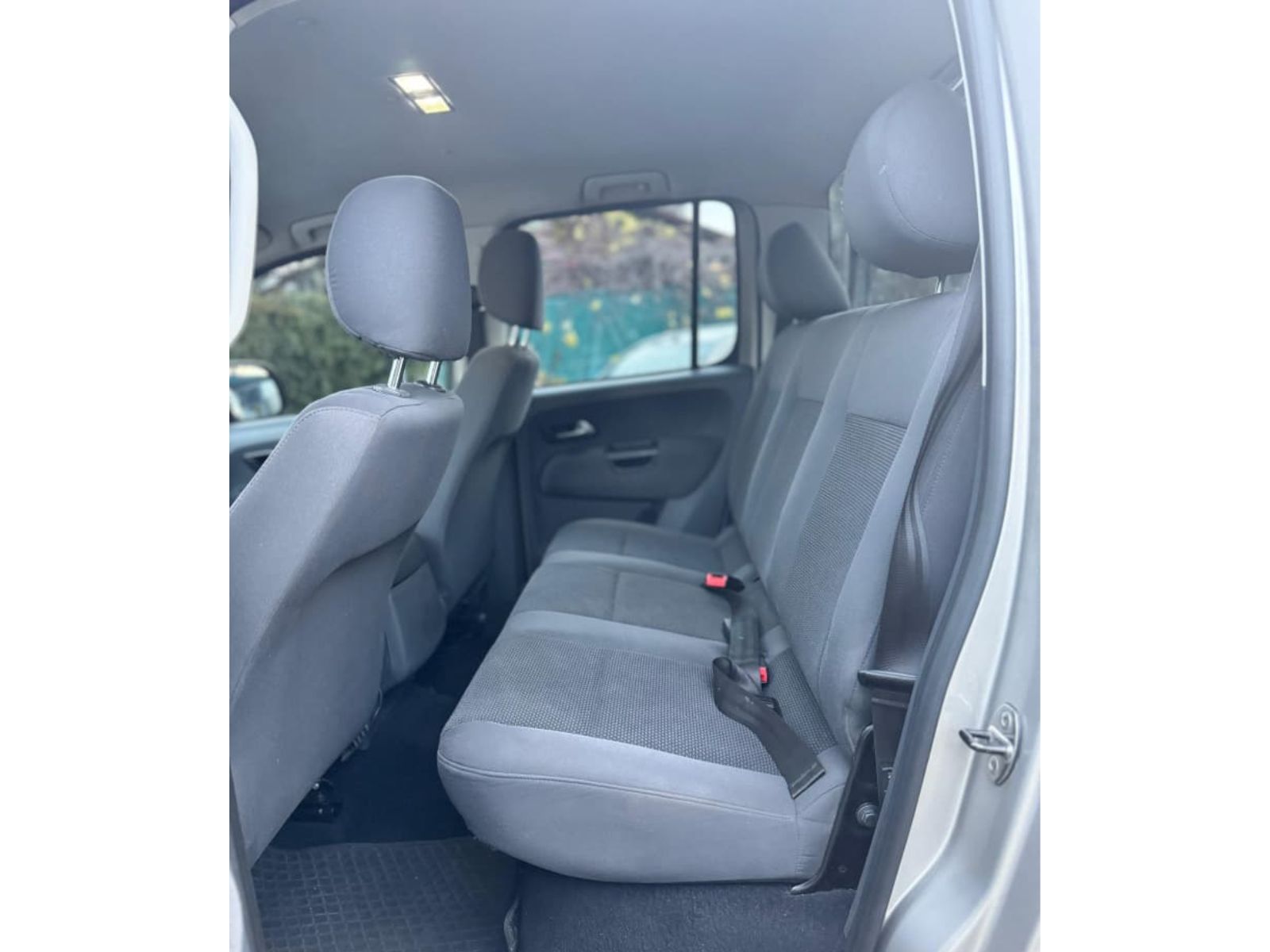 VOLKSWAGEN AMAROK 20TD 4X2 DC TRENDLINE AT 2016 240.000 KM - Imagen 9