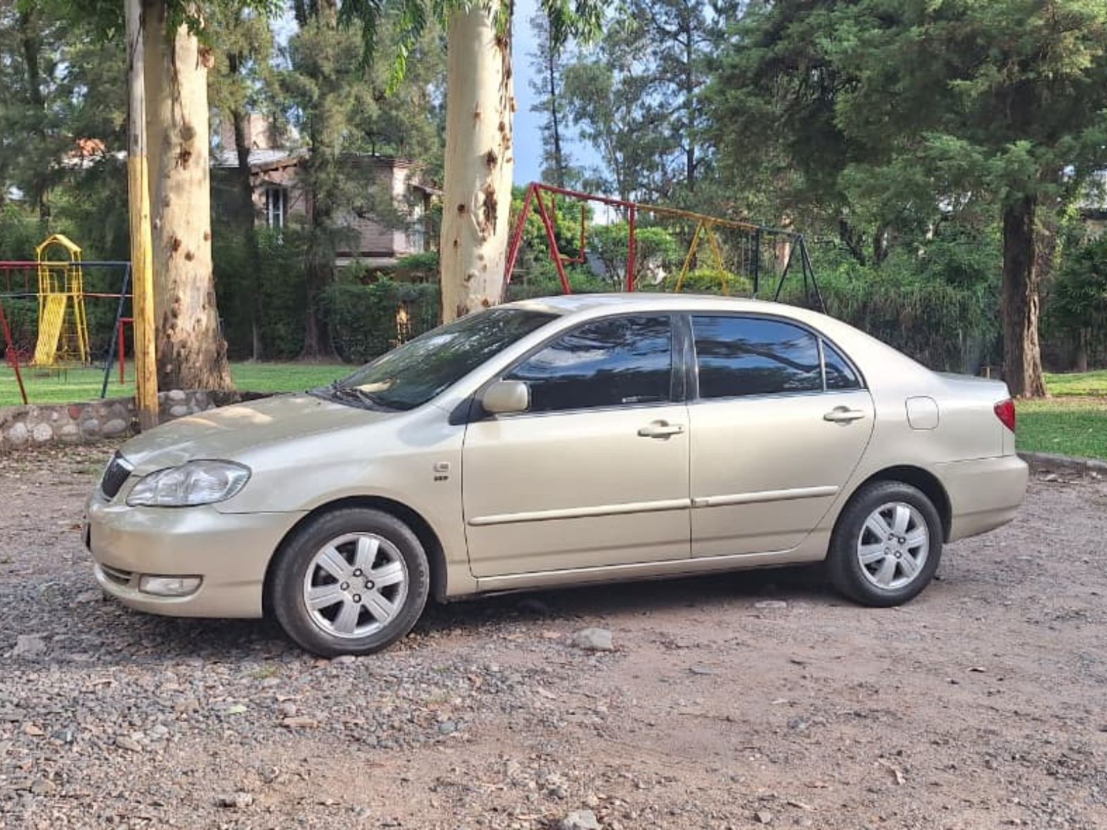 TOYOTA COROLLA 1.8 SE-G AUTOMATICO 2006 218.908 KM - Imagen 3