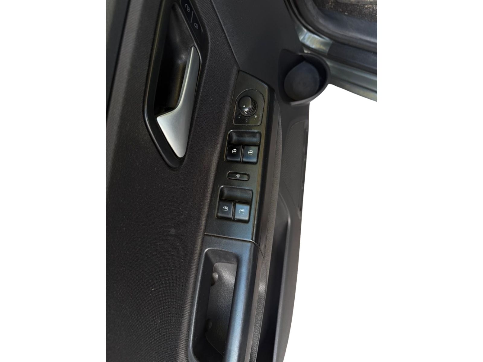 Volkswagen Suran 1.6 Highline L/10 2013 - Imagen 19